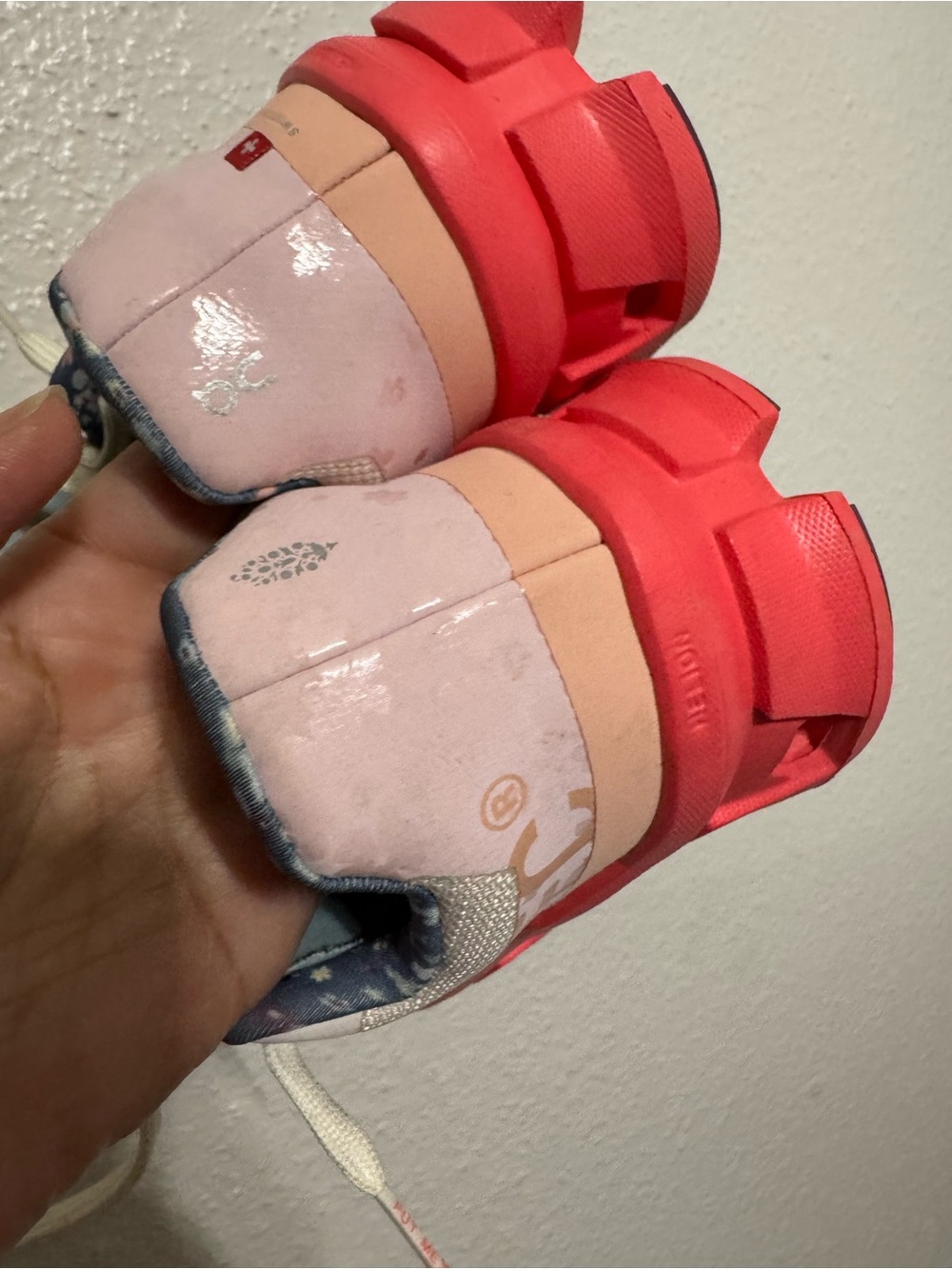 FP Movement XOnCloudMonster sneakers Oyster/Lotus - Picture 5 of 16